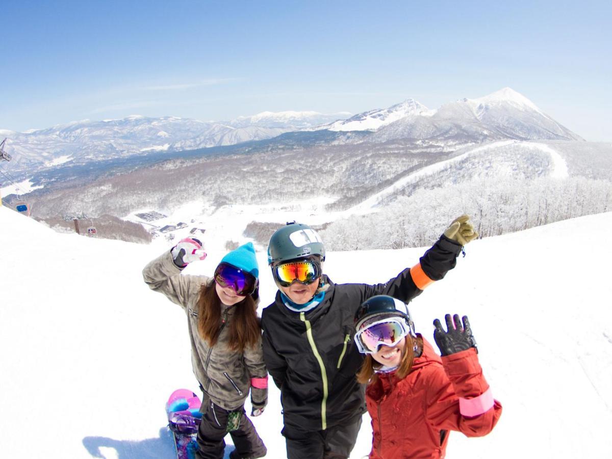 Urabandai Lake Resort Geihinkan Nekoma Rikyu Kitashiobara Buitenkant foto